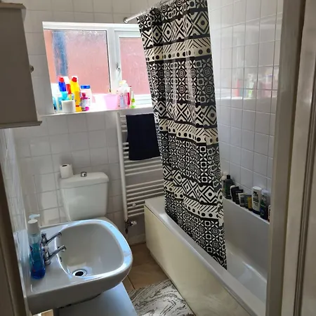 A Private & Beautiful Bedroom With Shared Bathroom In The Heart Of Bournemouth Exterior foto