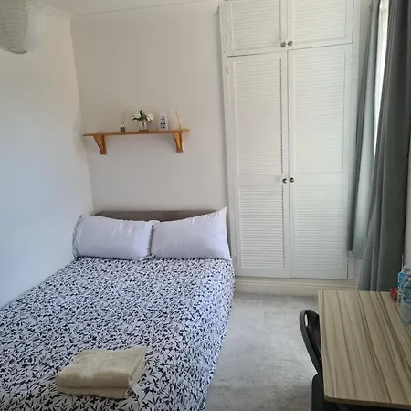 A Private & Beautiful Bedroom With Shared Bathroom In The Heart Of Bournemouth Exterior foto