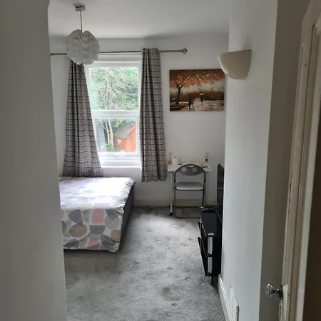 A Private & Beautiful Bedroom With Shared Bathroom In The Heart Of Bournemouth Exterior foto