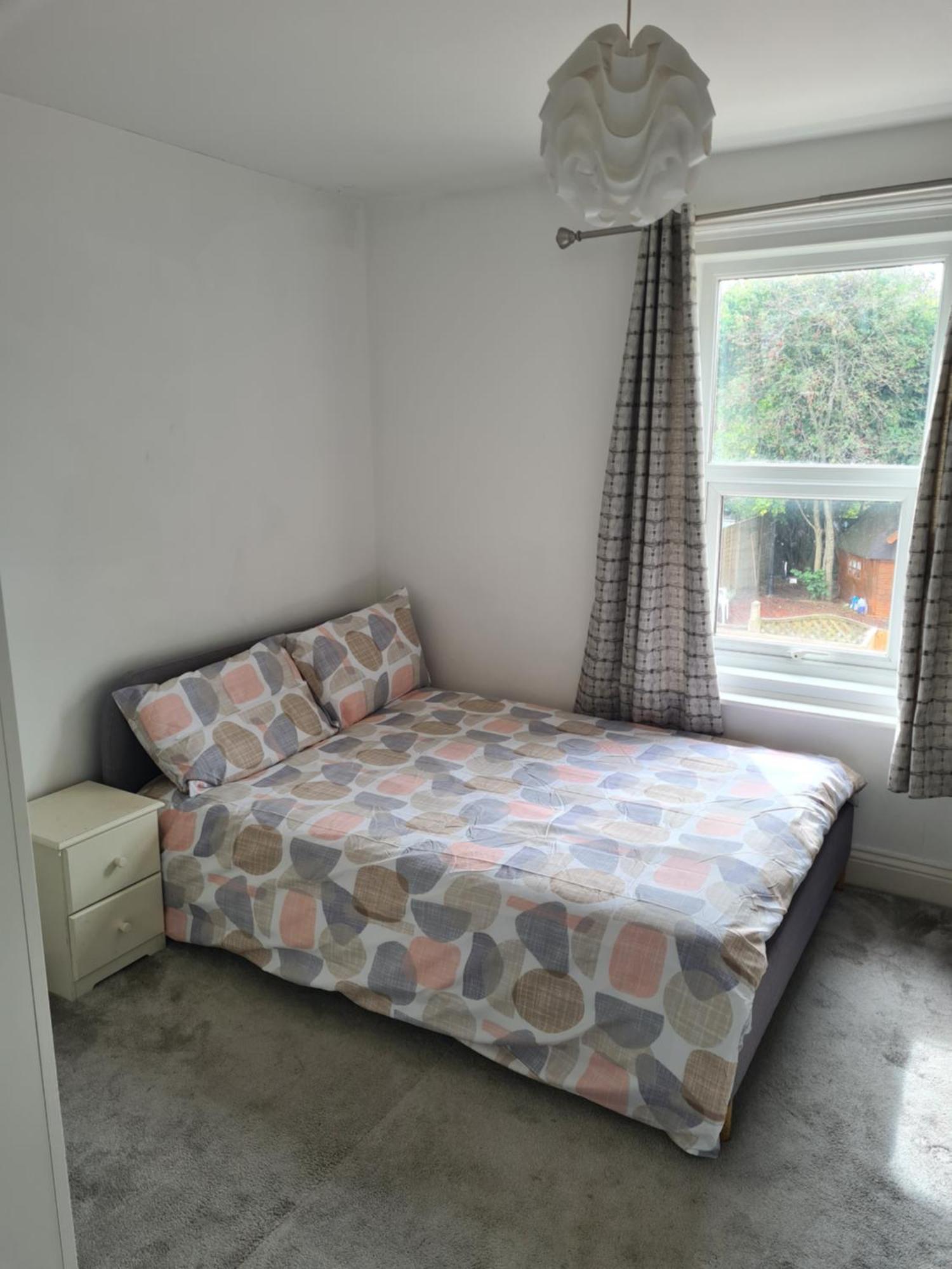 Privatunterkunft A Private & Beautiful Bedroom With Shared Bathroom In The Heart Of