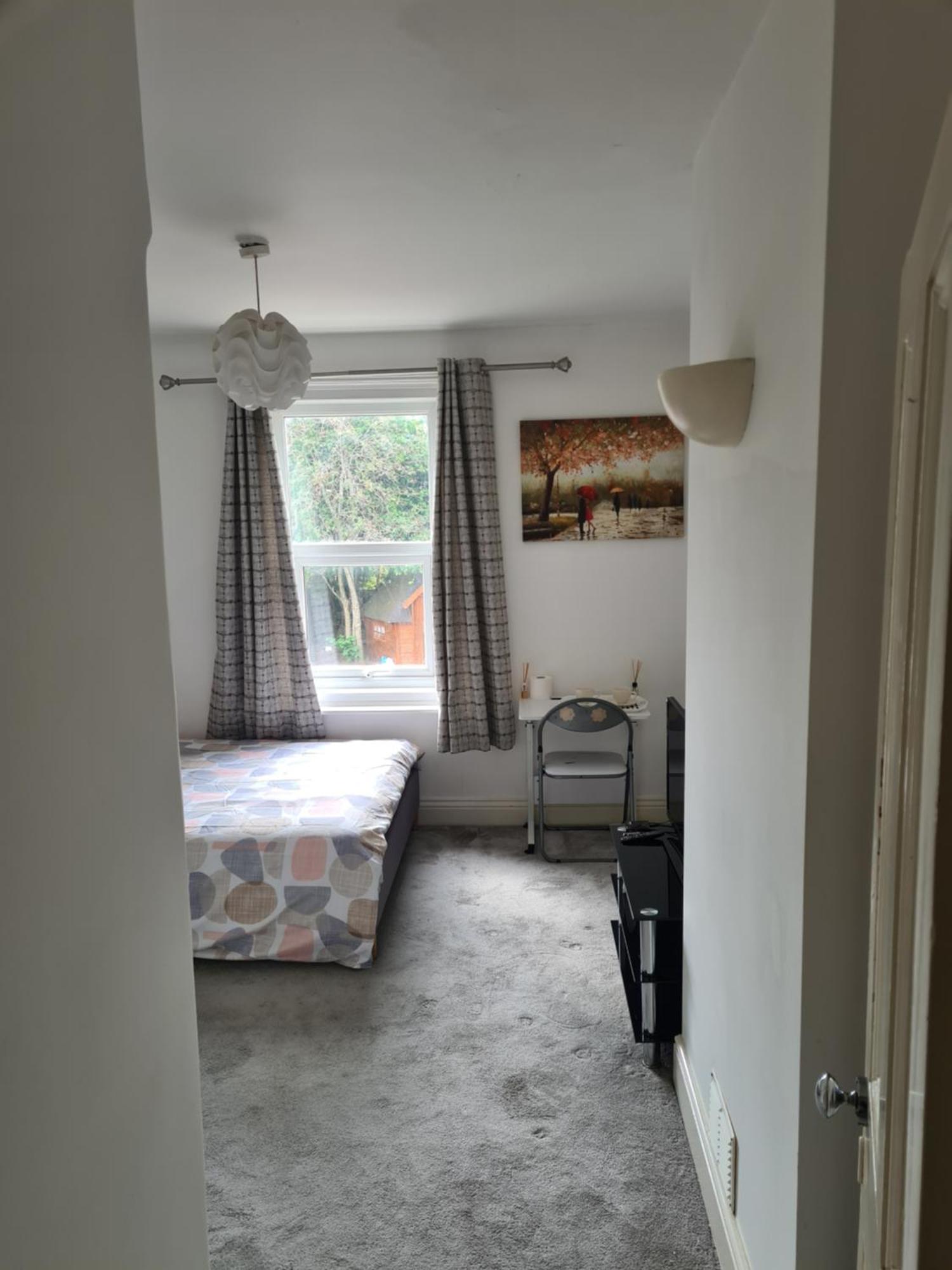 Privatunterkunft A Private & Beautiful Bedroom With Shared Bathroom In The Heart Of *